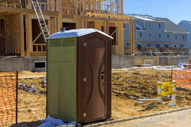Best Porta potty delivery and setup  in Clayton, DE