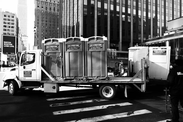 Best Luxury portable toilet rental  in Clayton, DE